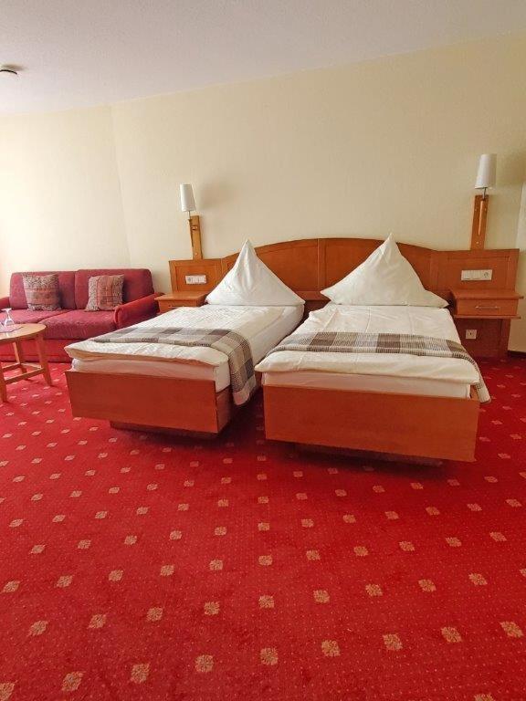 Landhotel Westerwaldgrill Hohn  Екстер'єр фото